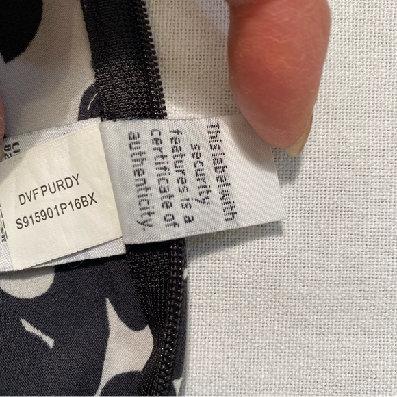 Diane Von Furstenberg DVF Purdy Black and White Floral Jumpsuit Size 2 - Picture 14 of 16